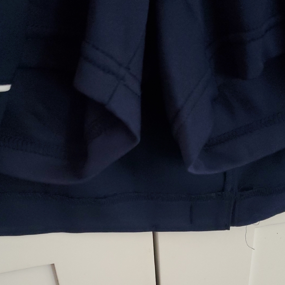 Izod /Golf  Navy Pencil Skort with White Piping - Picture 6 of 8